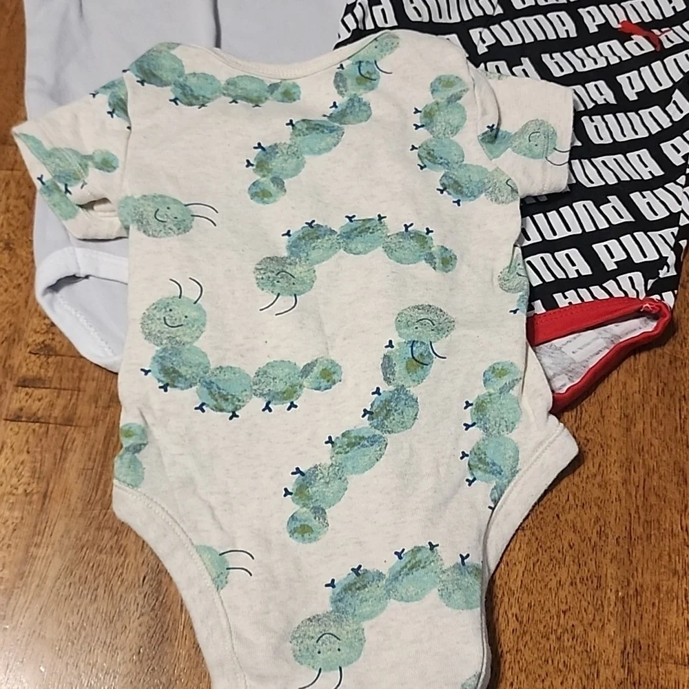 N/A onesies sz